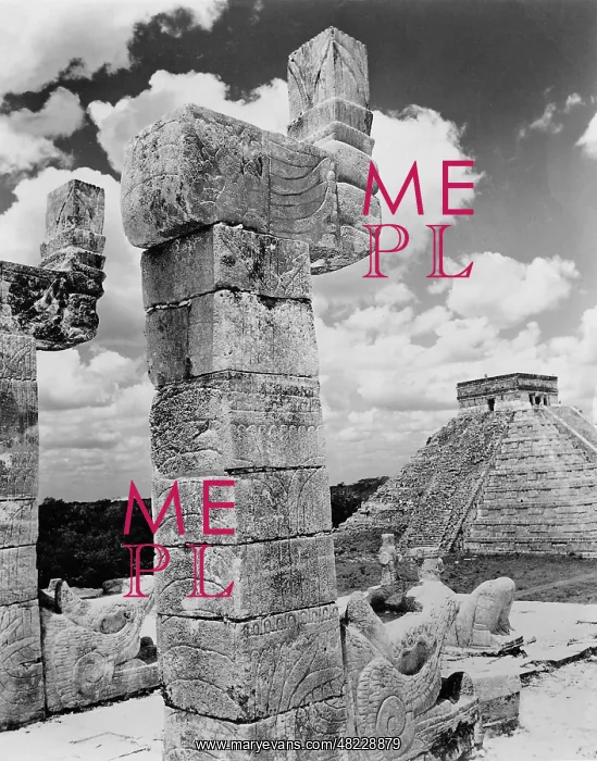  : Mayan pyramid in Chichen Itza