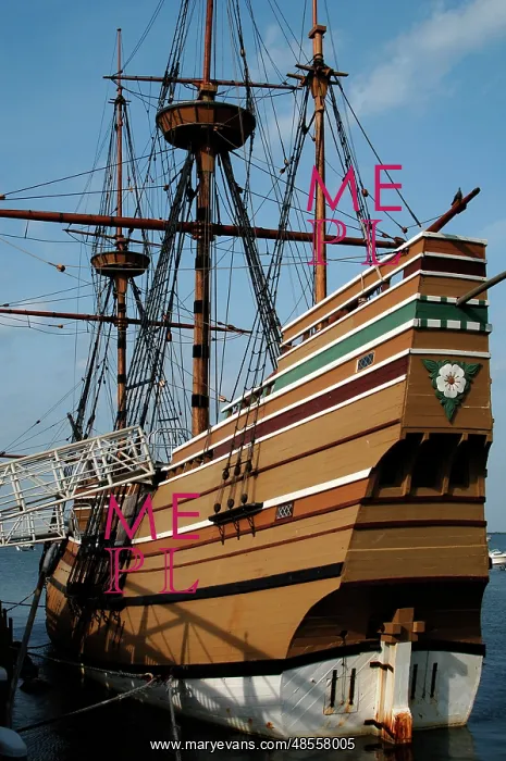 : Mayflower II (replica) at State Pier. Plymouth. Massachusett : Mayflower II (replica) at State Pier. Plymouth. Massachusett