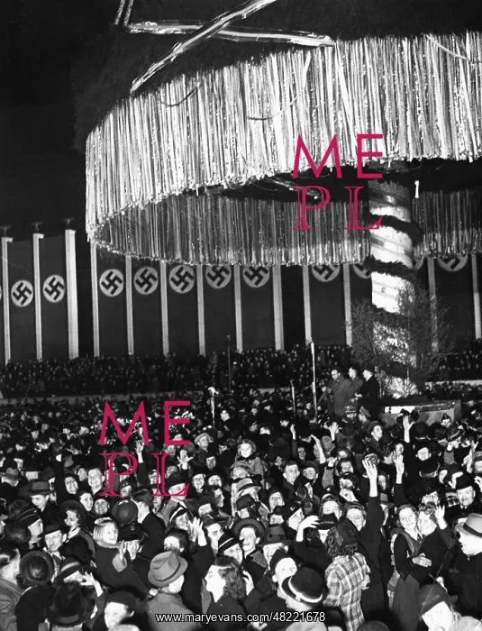 : Maypole dance in Berlin, 1939 : Maypole dance in Berlin, 1939