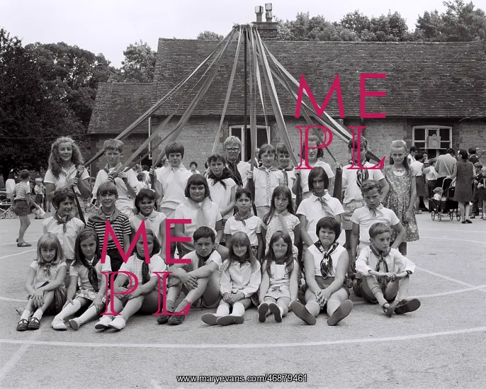  : Maypole group