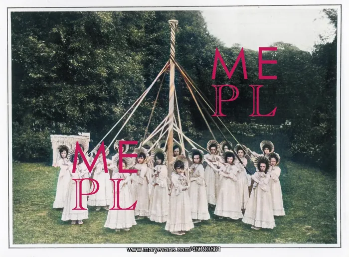 : Maypole in Wokingham : Maypole in Wokingham