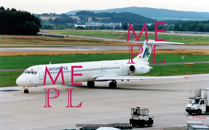 : McDonnell Douglas MD-83 Z3-AAC : McDonnell Douglas MD-83 Z3-AAC