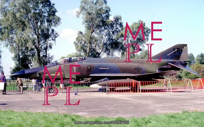 : McDonnell Douglas RF-4C Phantom 69-0381 : McDonnell Douglas RF-4C Phantom 69-0381