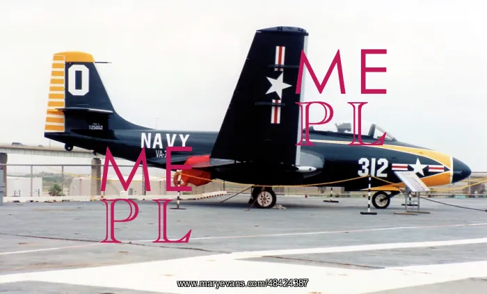 : McDonnell F2H-2 Banshee 125052 : McDonnell F2H-2 Banshee 125052