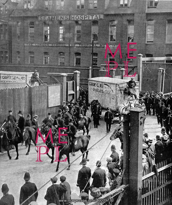 : Meat vans leaving the docks during strike : Meat vans leaving the docks during strike