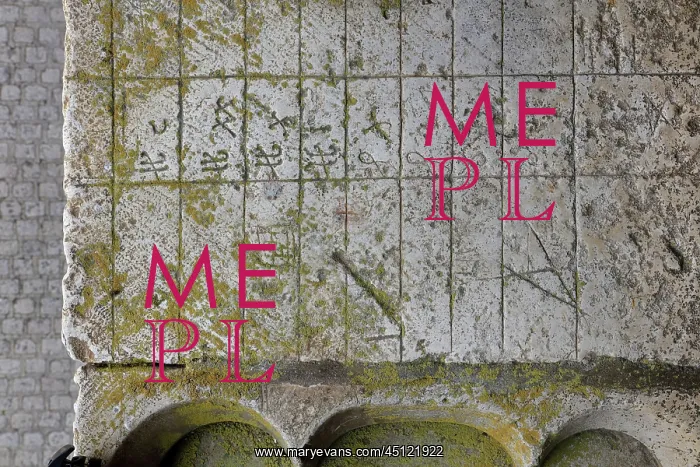 : Medieval calculation table, Chateau du Clos Vougeot : Medieval calculation table, Chateau du Clos Vougeot