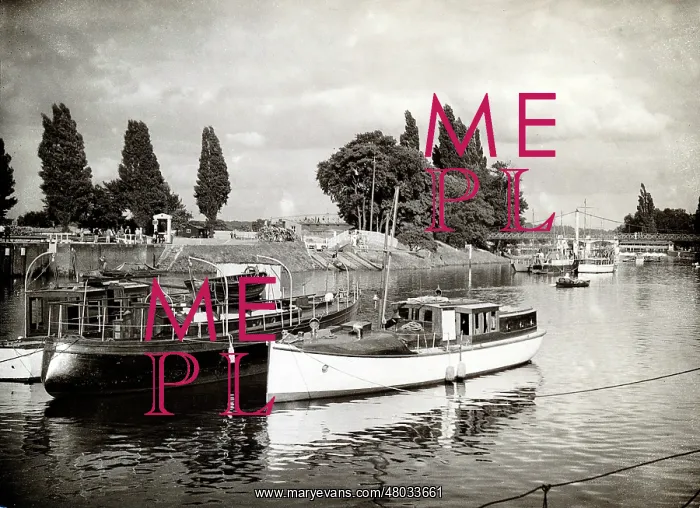  : Medusa at Teddington Lock 1938
