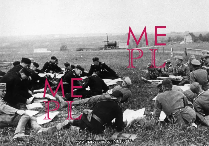 : Meeting of German officers at the eastern Front, 1941 : Meeting of German officers at the eastern Front, 1941