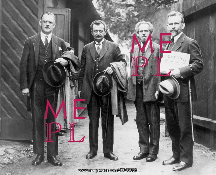 : Meeting of the SPD and the USPD, 1922 : Meeting of the SPD and the USPD, 1922