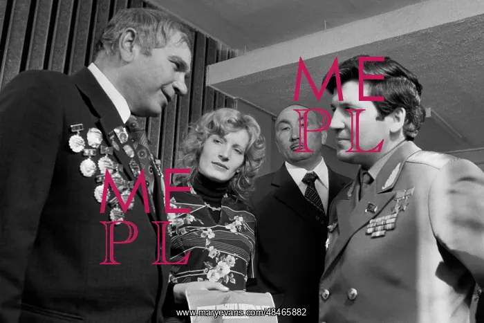 : Meeting of USSR cosmonauts with winners of 1979 : Meeting of USSR cosmonauts with winners of 1979