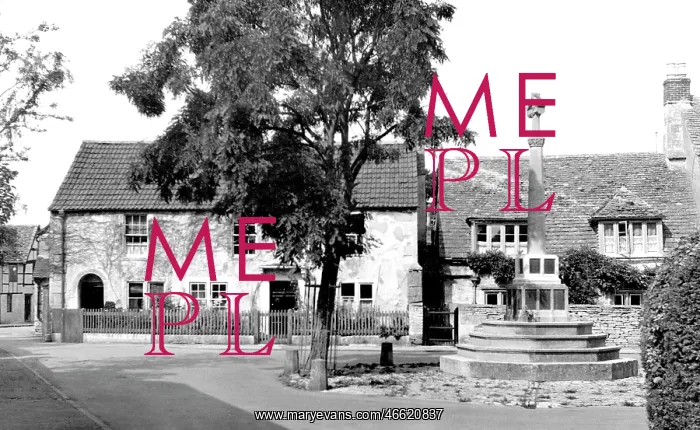  : Melksham, Canon Square and War Memorial c1955