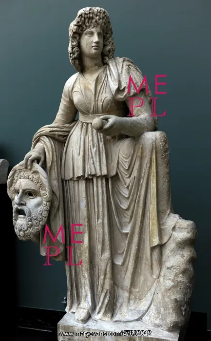 : Melpomene. Muse of Singing and Tragedy. Statue : Melpomene. Muse of Singing and Tragedy. Statue