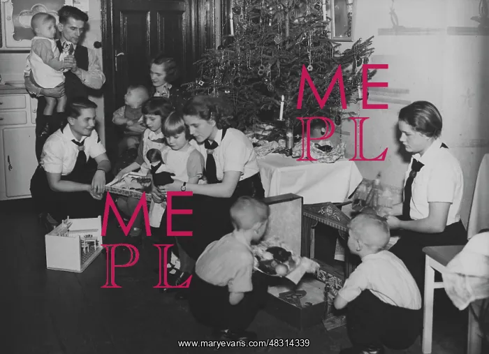 : Members of the BDM help a family at Christmas, 1936 : Members of the BDM help a family at Christmas, 1936
