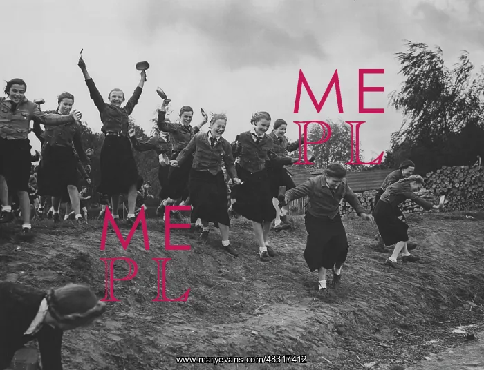 : Members of the BDM at the Pentecost camp, 1939 : Members of the BDM at the Pentecost camp, 1939
