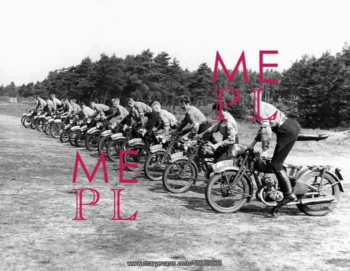 : Members of the Motor HJ during an exercise, 1938 : Members of the Motor HJ during an exercise, 1938