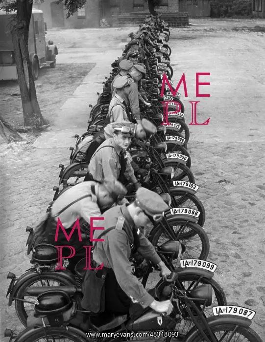: Members of the Motor HJ start their motorcycles : Members of the Motor HJ start their motorcycles