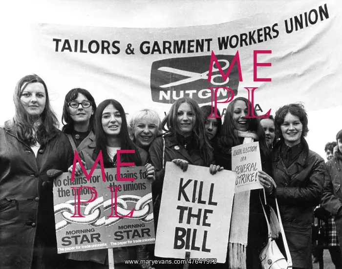: Members of NUTGW campaigning : Members of NUTGW campaigning