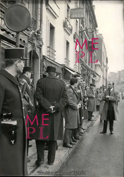 : Members of the press not admitted to Elysee Palace, Paris : Members of the press not admitted to Elysee Palace, Paris