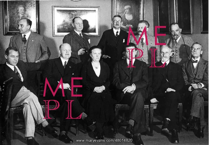 : Members of the Prussian Academy of Fine Arts in 1934 : Members of the Prussian Academy of Fine Arts in 1934