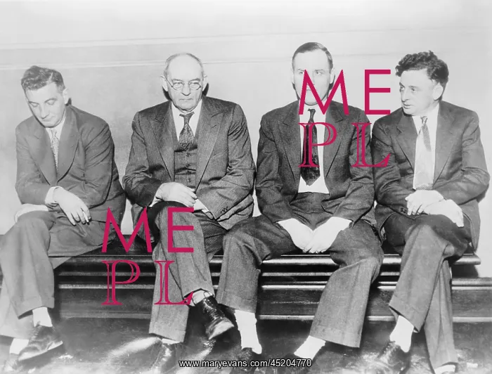 : Members of Roger Touhy's gang in custody ? : Members of Roger Touhy's gang in custody ?