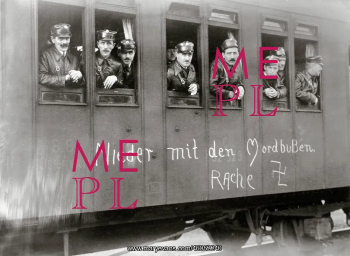 : Members of the Schutzbund in a train : Members of the Schutzbund in a train