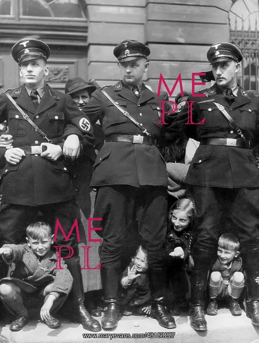 : Members of the SS on May 1, 1936 : Members of the SS on May 1, 1936
