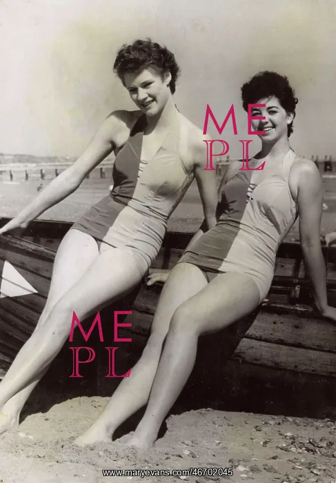 : Members of Synchronised Swimming Team, Bournemouth : Members of Synchronised Swimming Team, Bournemouth