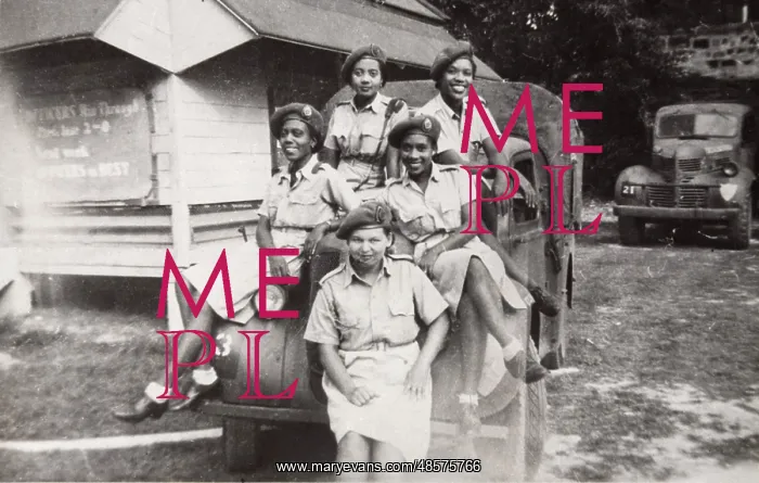 : Five members of the West Indies Auxiliary Territorial Servic : Five members of the West Indies Auxiliary Territorial Servic