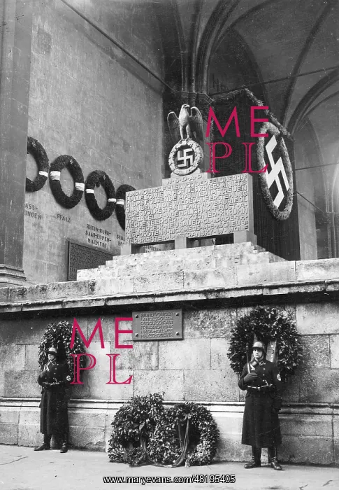 : Memorial for fallen of the Hitler Putsch, 1939 : Memorial for fallen of the Hitler Putsch, 1939