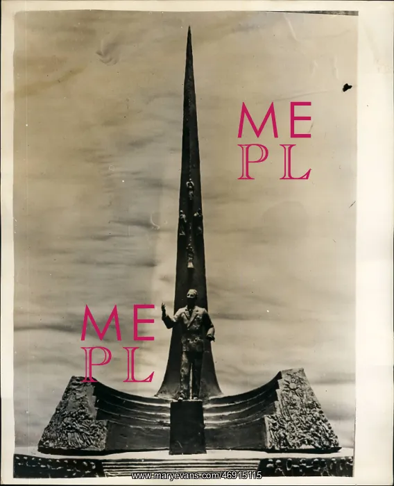 : Memorial to De Gasperi by Antonio Berti : Memorial to De Gasperi by Antonio Berti