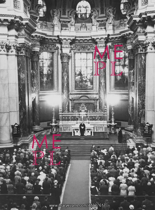 : Memorial service for Paul von Hindenburg in : Memorial service for Paul von Hindenburg in