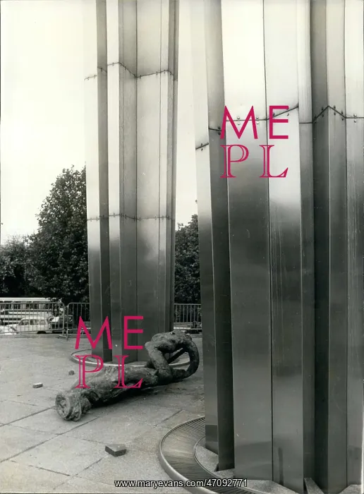  : Memorials - Monuments - Museums - Parks - Statues