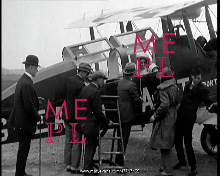 : Men Approaching A Passenger Biplane As It Comes : Men Approaching A Passenger Biplane As It Comes