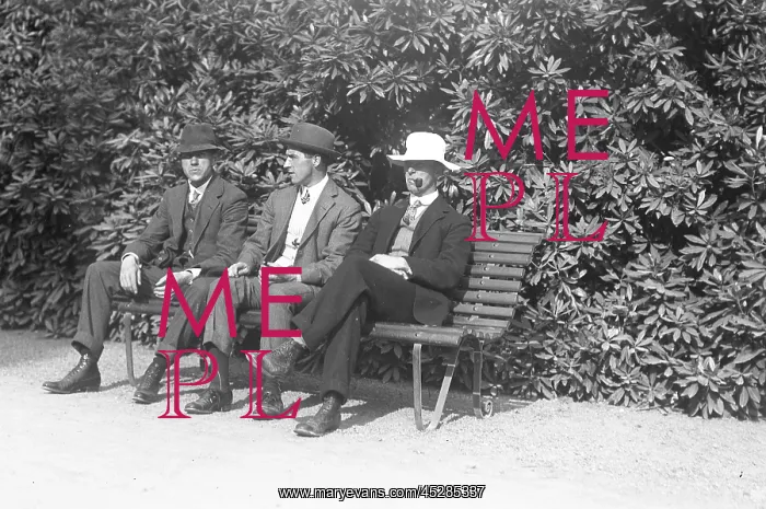 : Three men on a bench : Three men on a bench