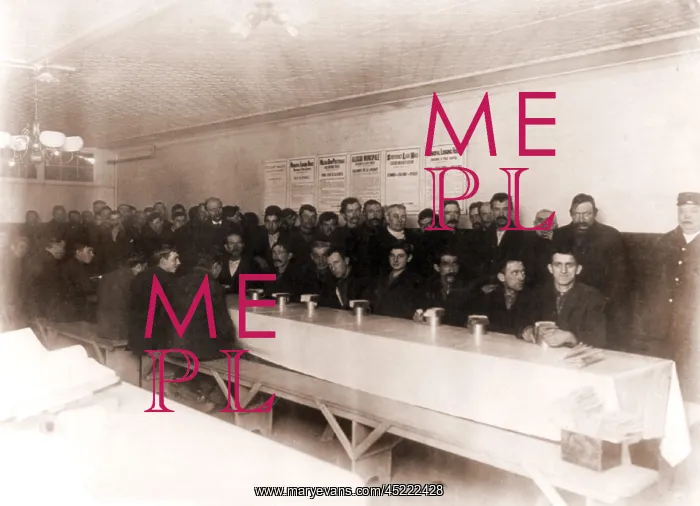 : Men dining at New York's Municipal Lodging ? : Men dining at New York's Municipal Lodging ?