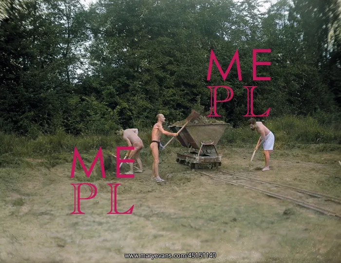 : MEN AT HOLIDAY CAMP : MEN AT HOLIDAY CAMP