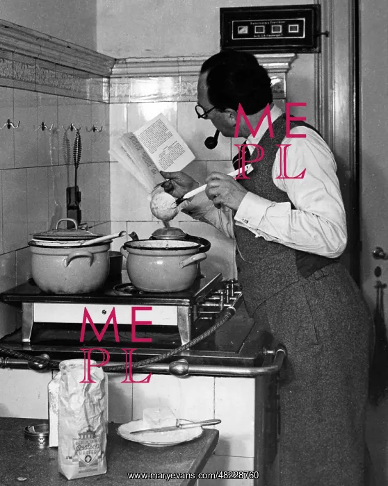 : Men on household chores until 1990 : Men on household chores until 1990