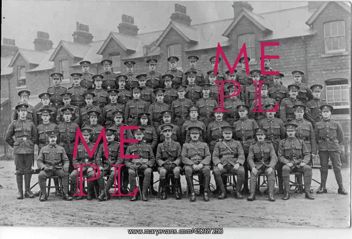 : Men of the King's Liverpool, Border Regiment and others : Men of the King's Liverpool, Border Regiment and others