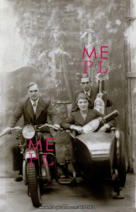 : Two men and a lady on 1929 Coventry Eagle motorcycle & sidec : Two men and a lady on 1929 Coventry Eagle motorcycle & sidec