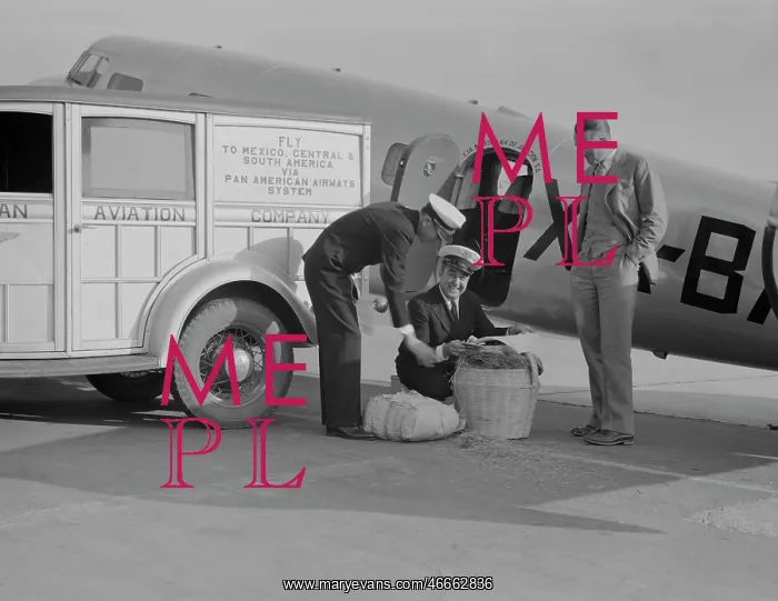 : Men - Occupations - Airplane - Agriculture : Men - Occupations - Airplane - Agriculture