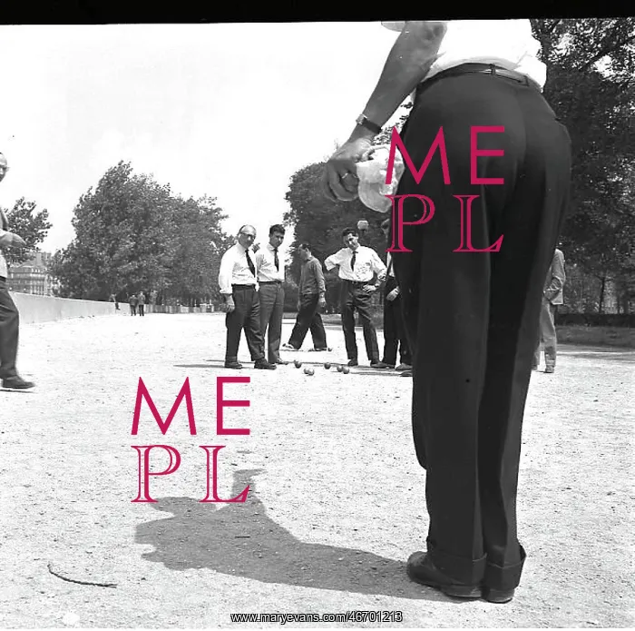  : Men playing boules, Paris