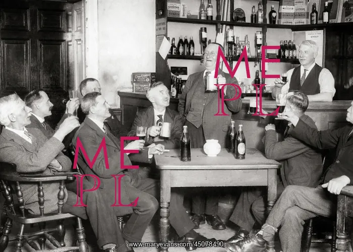 : Nine Men Toasting at the Beverly Club : Nine Men Toasting at the Beverly Club