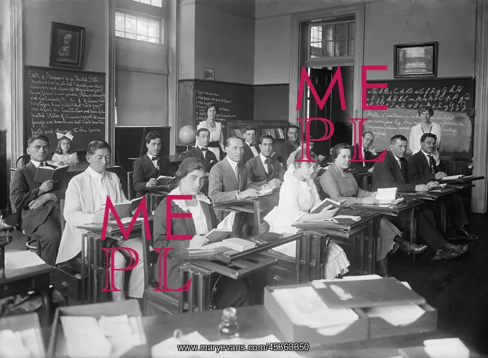 : Men and Women in an Americanization class in the : Men and Women in an Americanization class in the