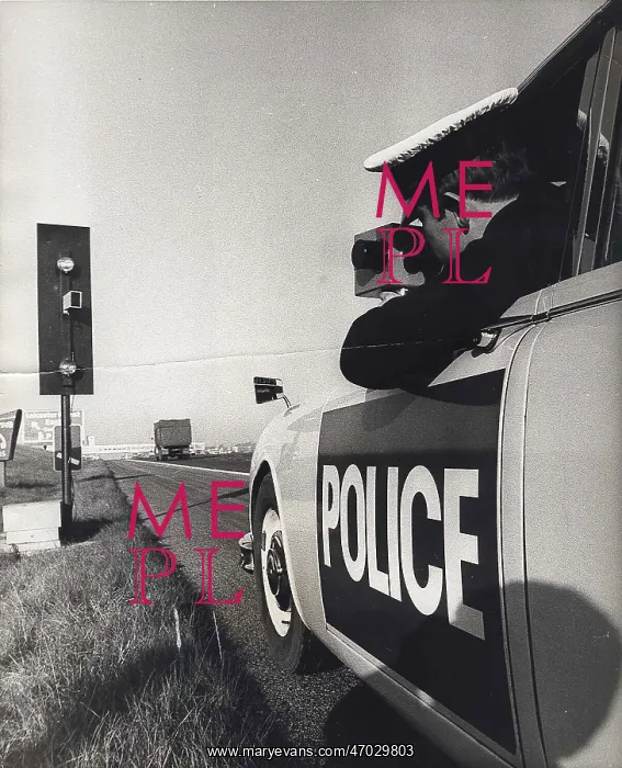 : Men and Women in the Police Force : Men and Women in the Police Force