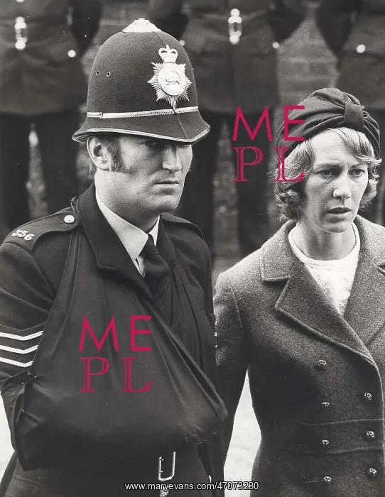 : Men and Women in the Police Force : Men and Women in the Police Force