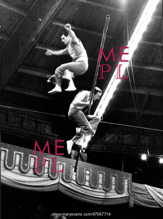 : Mendez And Seitz : Mendez And Seitz