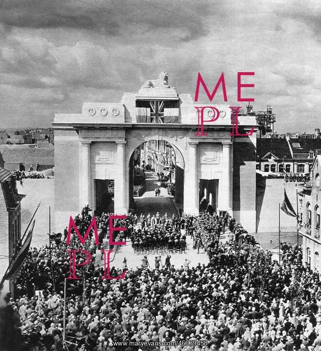 : Menin Gate memorial, Ypres 1927 : Menin Gate memorial, Ypres 1927
