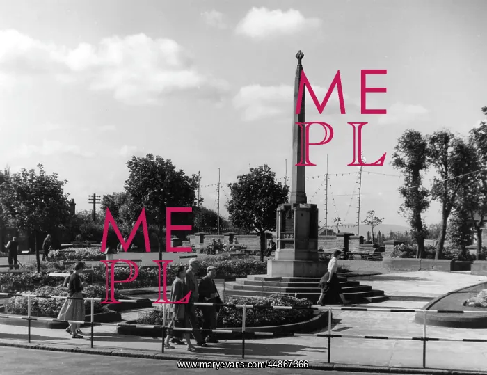 : MERCAT CROSS : MERCAT CROSS