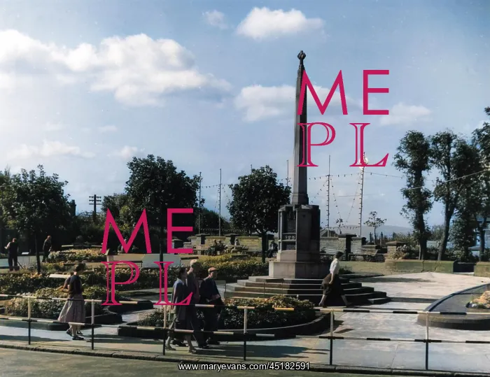 : MERCAT CROSS : MERCAT CROSS