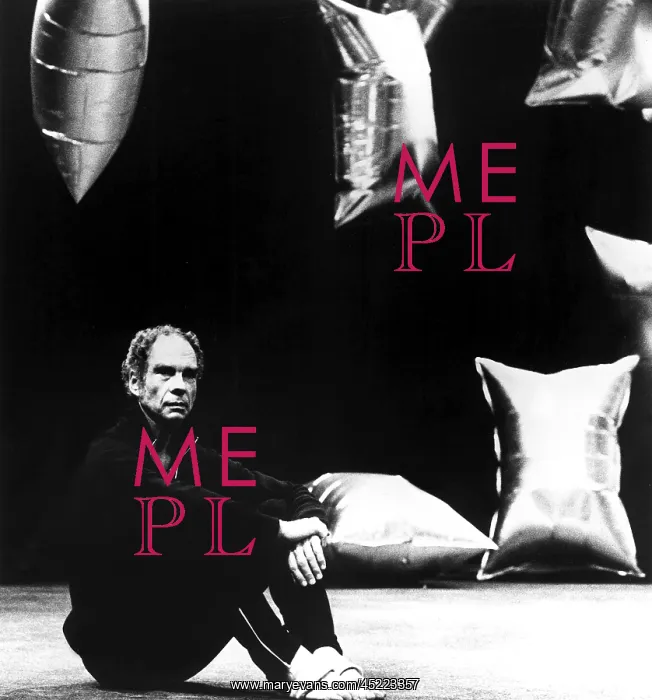 : Merce Cunningham on the set of the production ? : Merce Cunningham on the set of the production ?